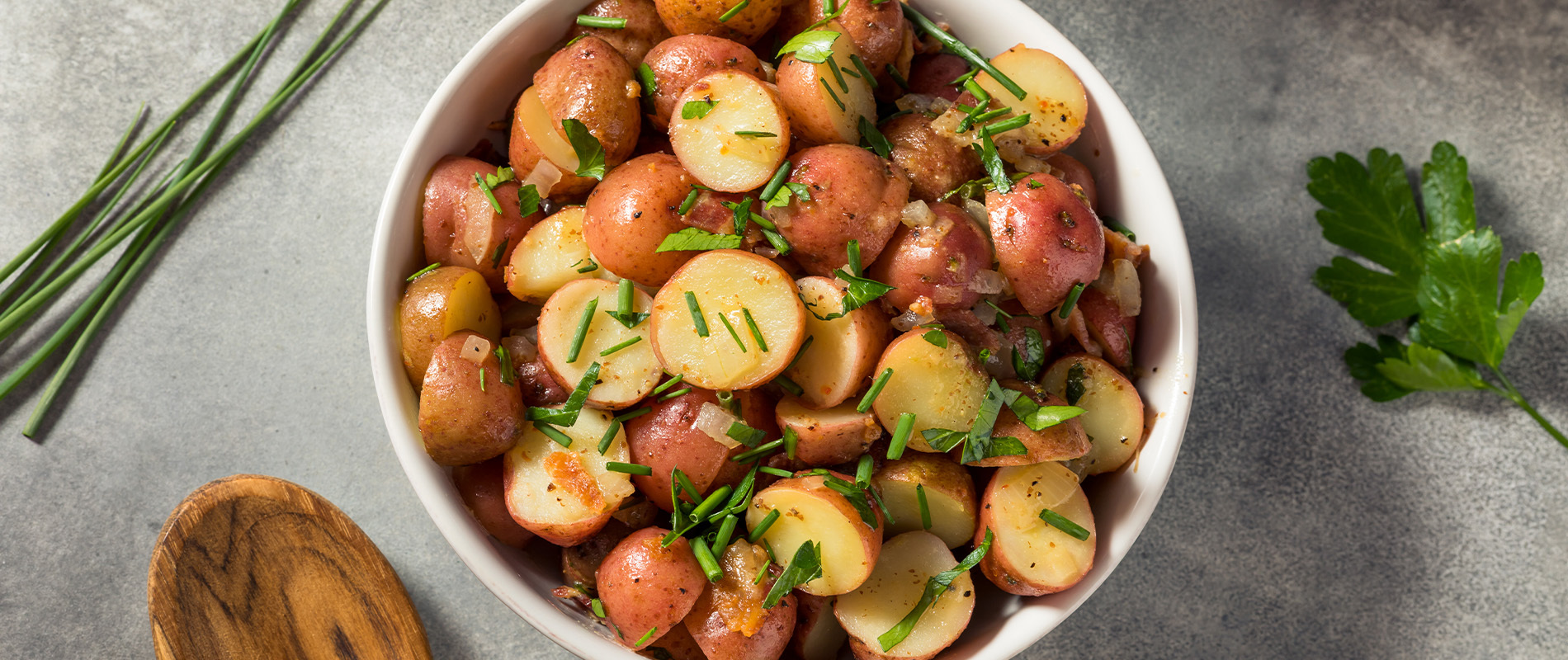 red potato salad with vinaigrette dressing New Potato Salad with Red-Wine Vinaigrette